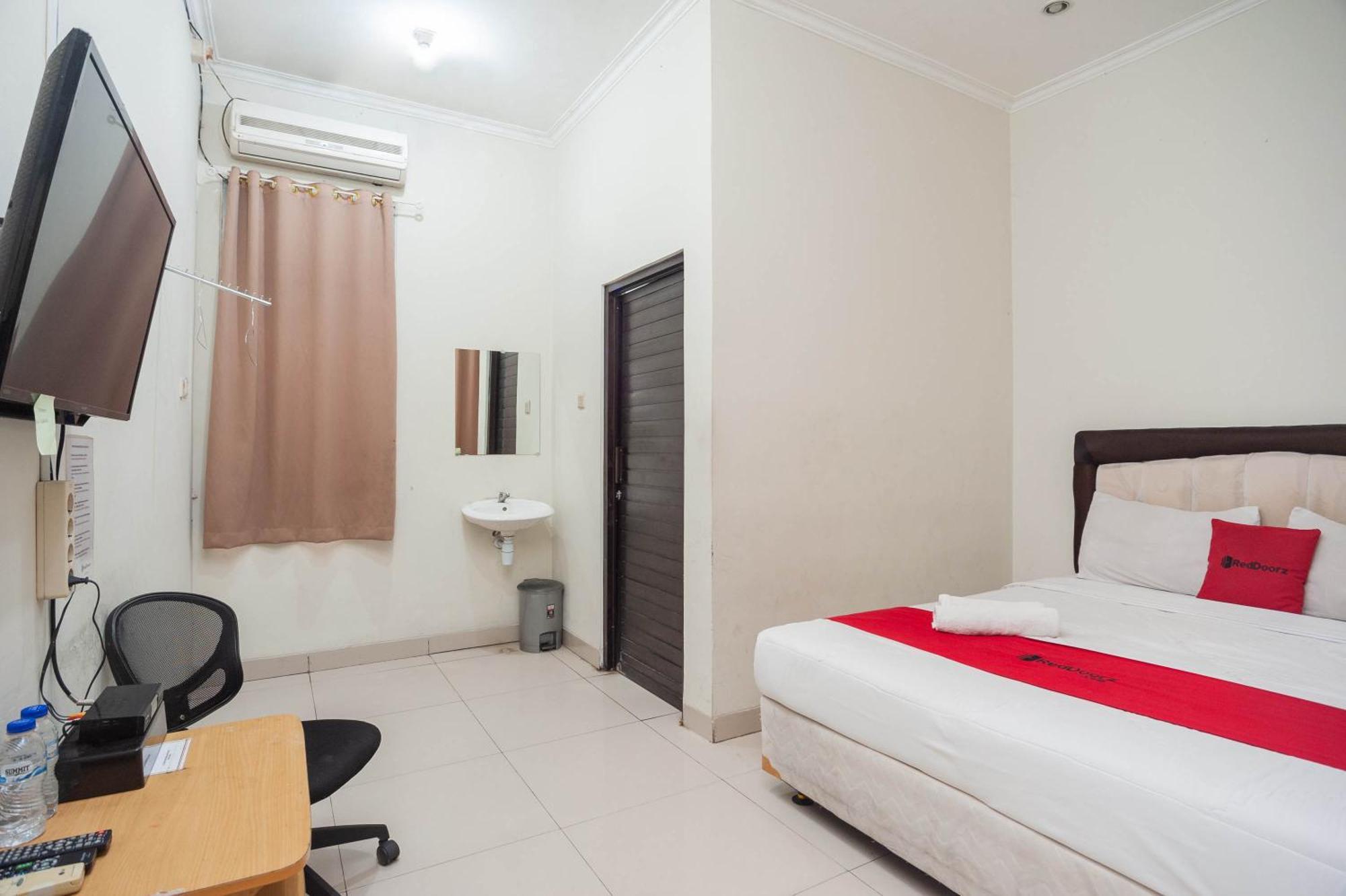 Reddoorz Plus Near Rs Pmi Μπογκόρ Εξωτερικό φωτογραφία